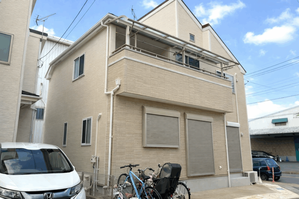 ベージュ〜グレージュ(失敗しにくさNo.1)の戸建ての施工写真