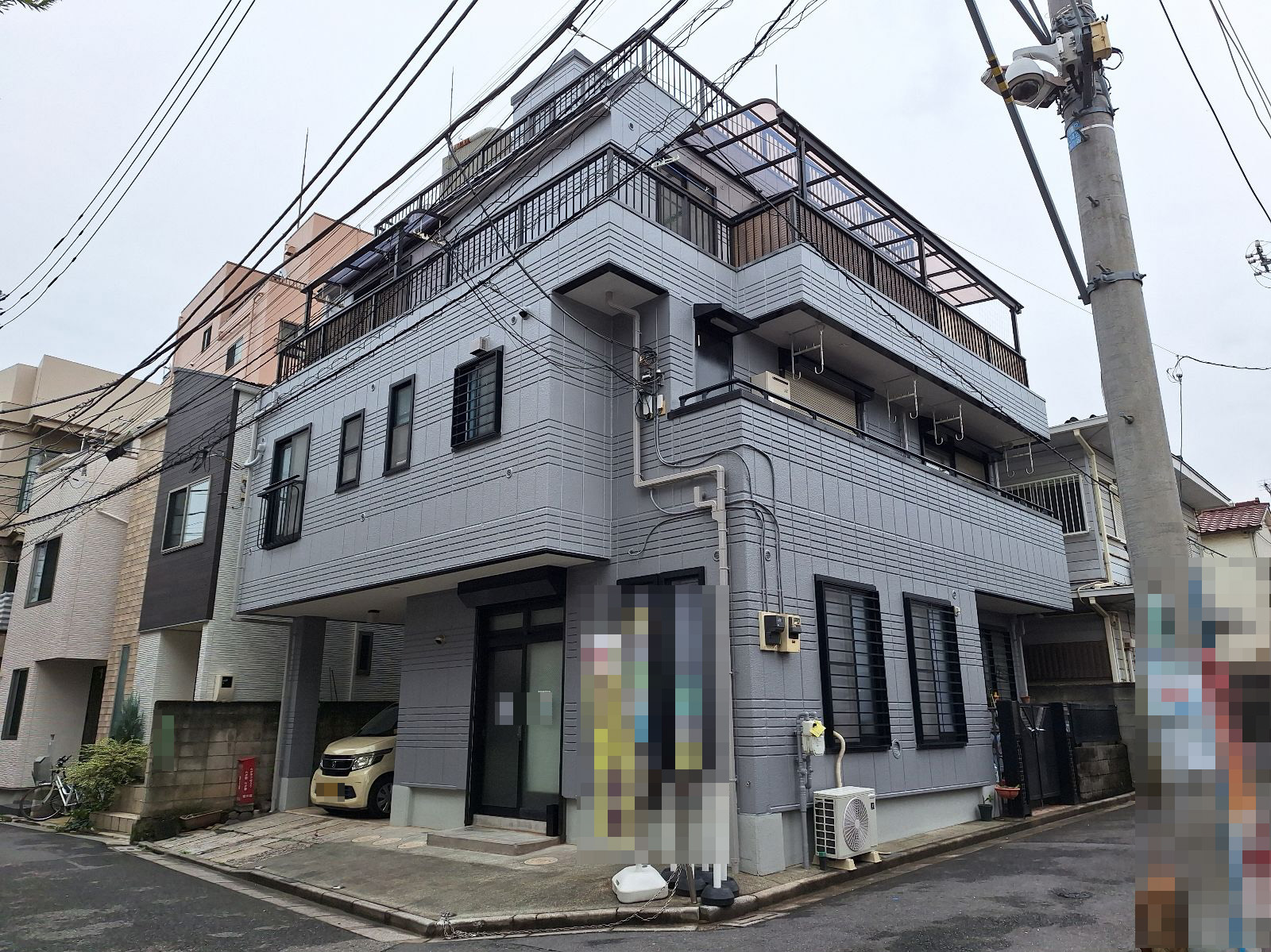 【荒川区　外壁塗装工事】塗装後、シャッター電動化工事を承りました！追加工事ご相談ください！