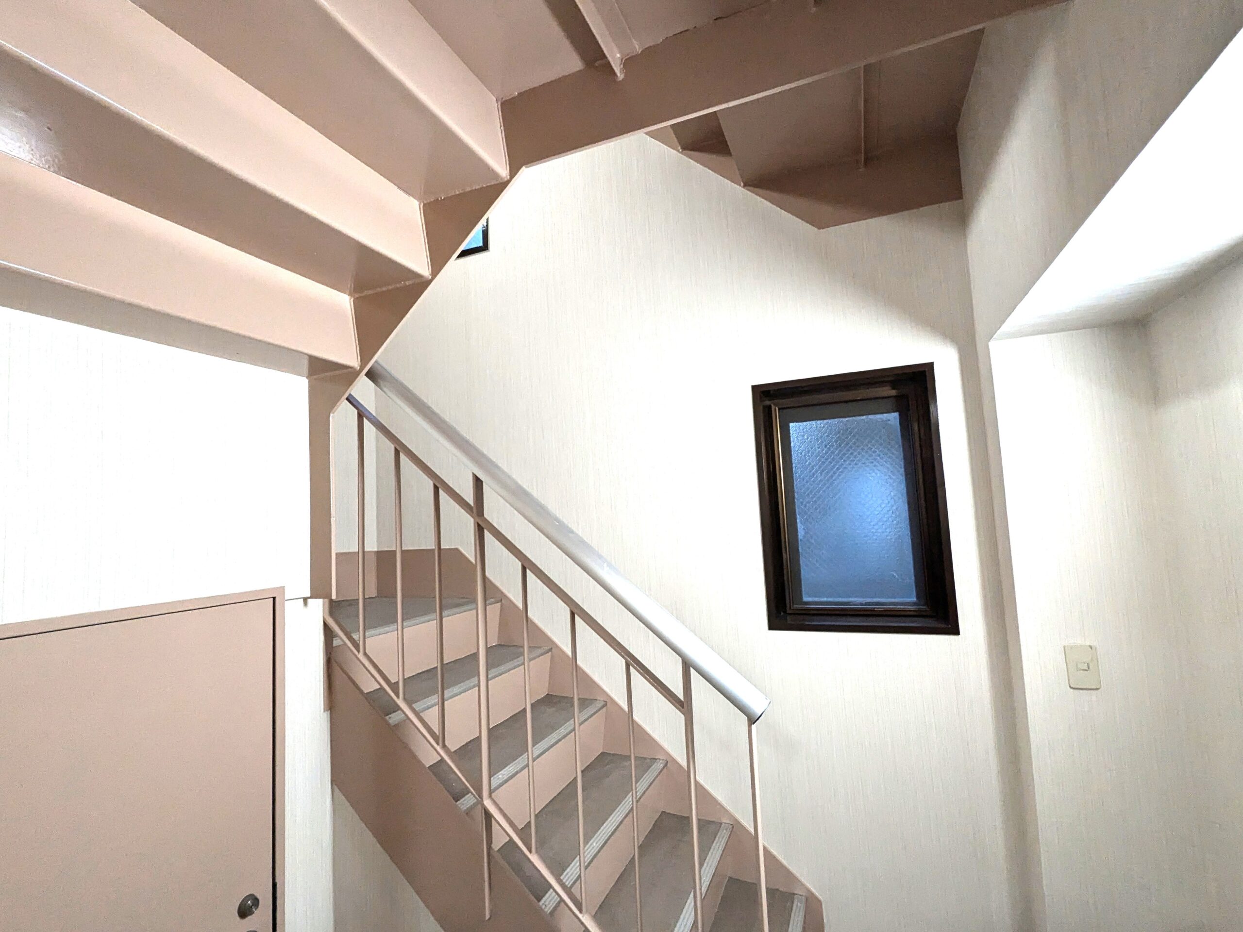 【北区　クロス張替え･床張替え･鉄骨階段塗装工事】集合住宅付帯部塗装も深井塗装にお任せください！.