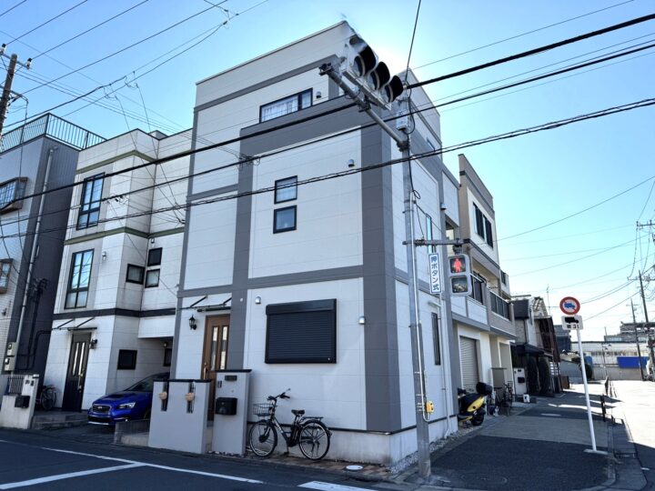 【足立区　屋根・外壁塗装工事】足場代がお得になる複数同時施工！お隣様とのご相談も承ります！