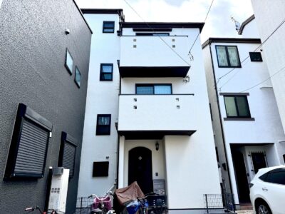 【足立区　屋根・外壁塗装工事】正面が艶消し、他３面は３分艶仕上げ！こだわりデザイン住宅です！