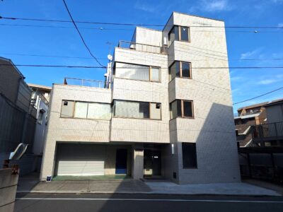 【練馬区　ビル外壁防水塗装工事】屋上にはウレタン防水！タイル外壁には防水塗膜でビル改修事例です！