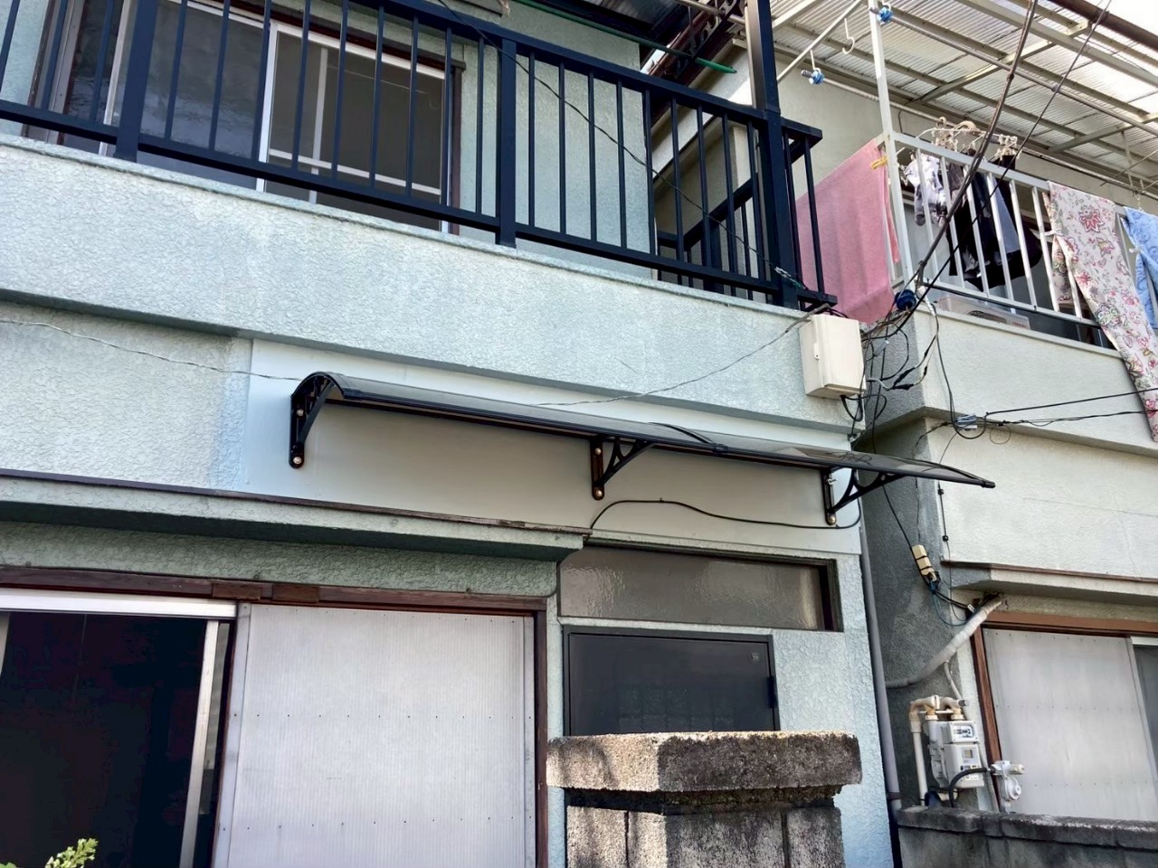 【足立区　庇交換・塀塗装・霜除塗装工事】