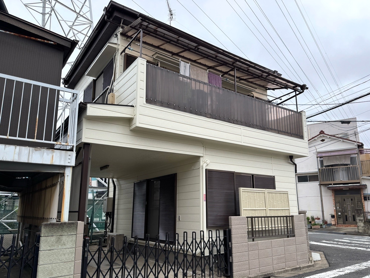 【足立区　屋根カバー工法・外壁塗装工事】瓦→ガルバ！雨漏り解消！お住まいへの負担も最小限に！