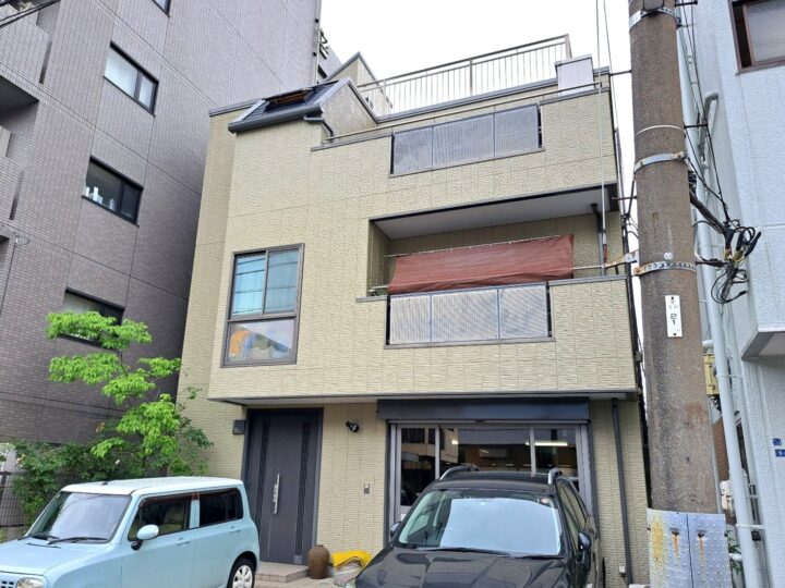 【江東区　外壁塗装工事】遮熱塗料の人気色！チーノ使用！周囲になじむ美外観に！