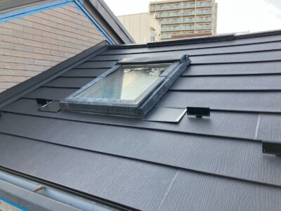 【荒川区　屋根カバー工法】カバー工法増えてます！おすすめ素材ご案内します！