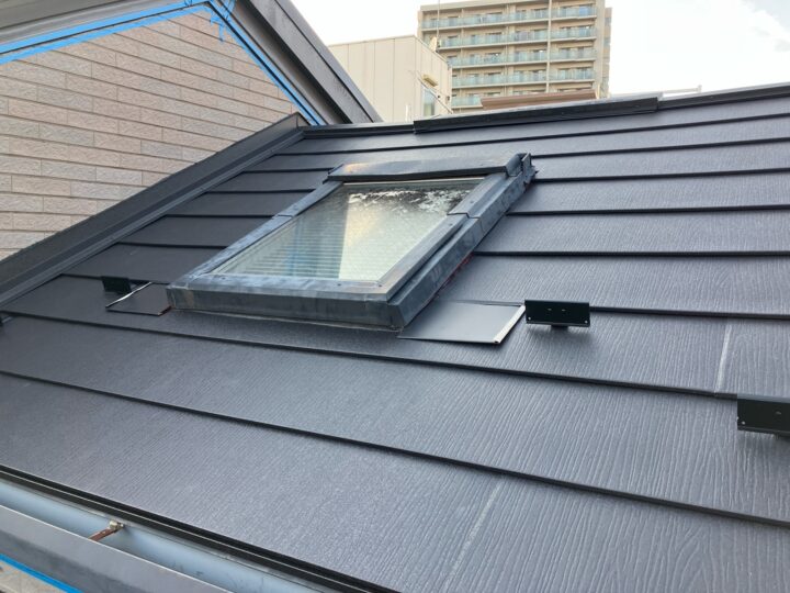 【荒川区　屋根カバー工法】カバー工法増えてます！おすすめ素材ご案内します！