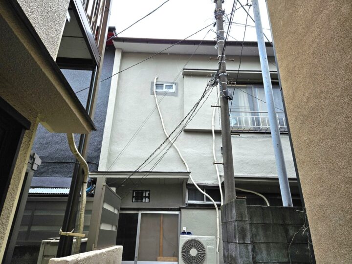 【板橋区　屋根・外壁塗装工事】鉄部の劣化も丁寧に修繕します！