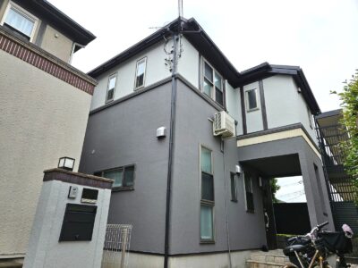 【練馬区　屋根カバー工法・外壁塗装工事】グレーとブラウンのアクセントが映える上品な仕上がり！