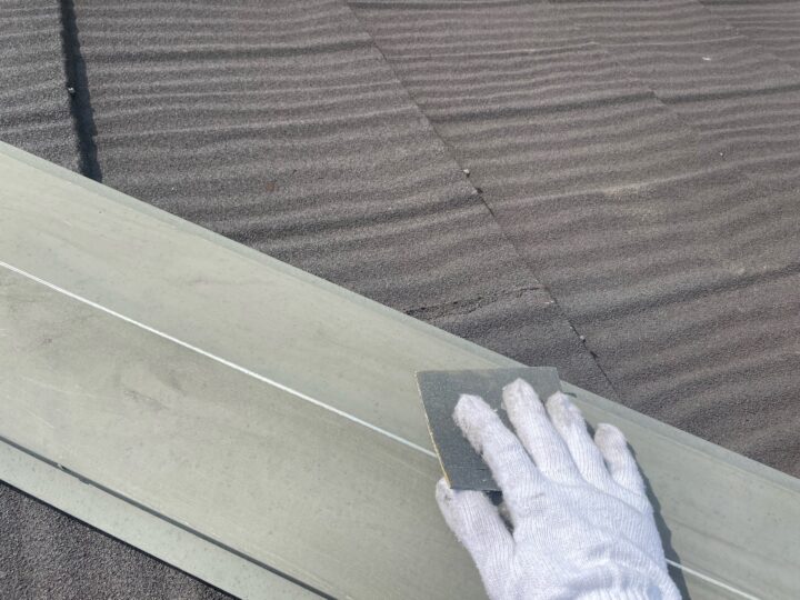 屋根 棟板金 研磨