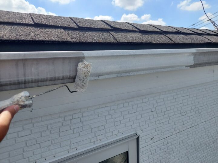 付帯部 横樋 下塗り(ユメロックDX)