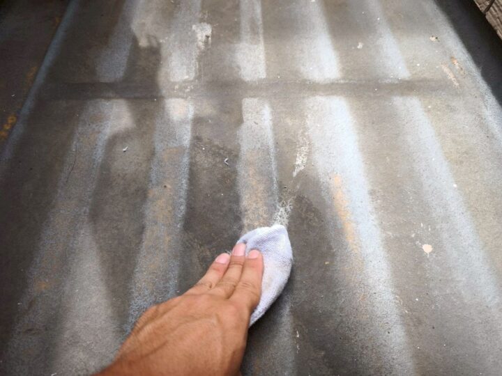 ベランダ床 アセトン拭き