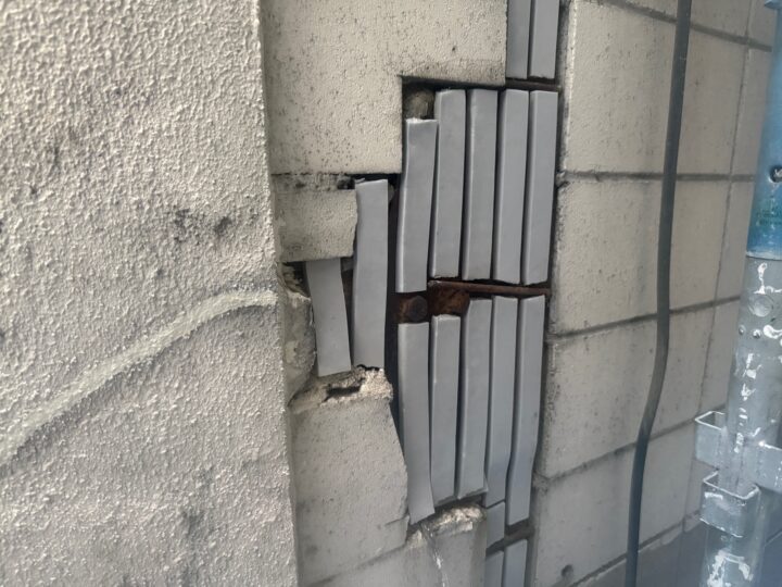 外塀穴埋め左官工事