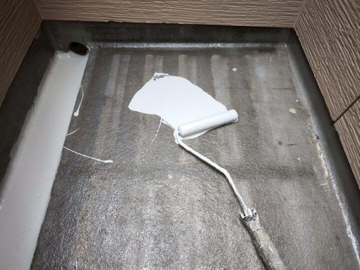 ベランダ床 中塗り(リガードベース)