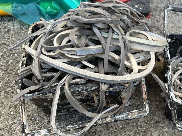 既存シーリング撤去 ゴミ