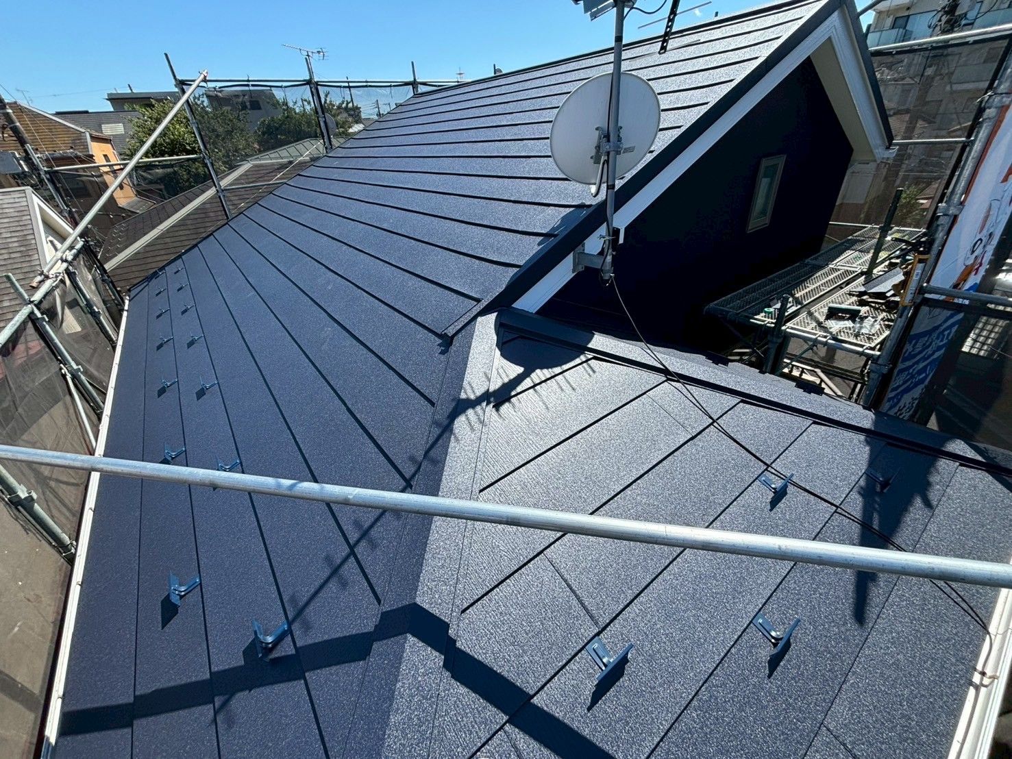 【目黒区　屋根カバー工法】外壁は施工済み！必要箇所だけの無駄のないプランをご提示します！