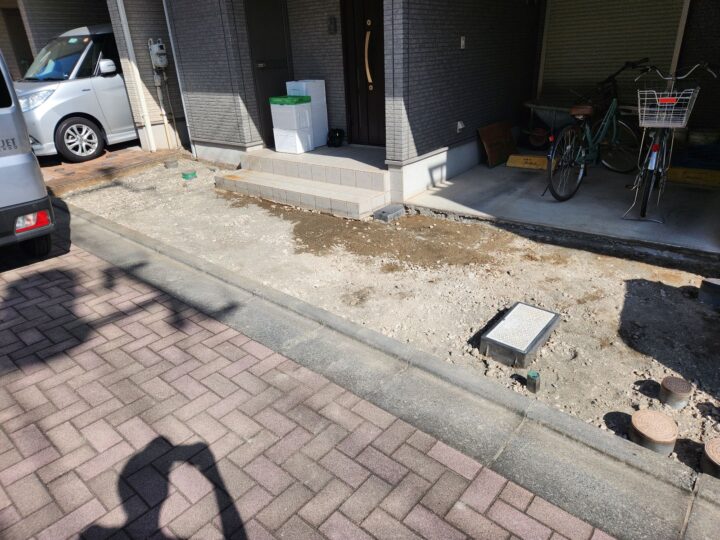 既存タイル撤去