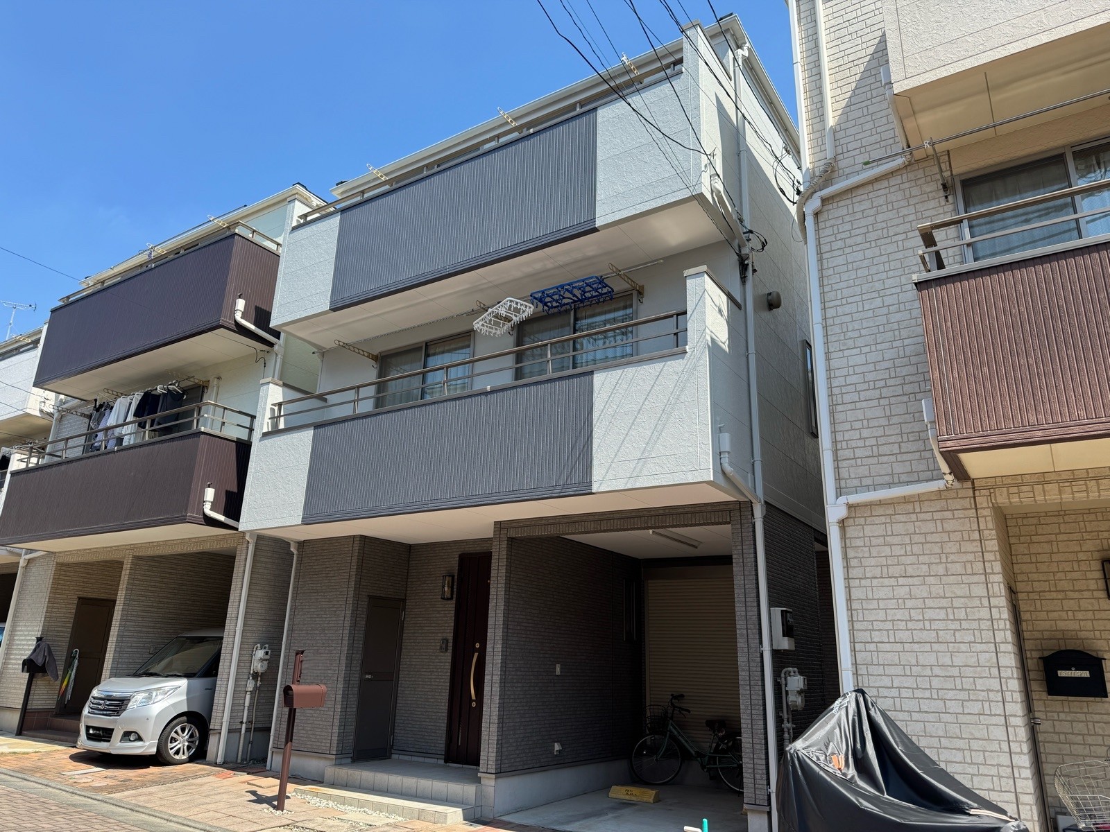 【足立区　外壁(遮熱)塗装・屋根カバー工事】他社塗装提案🧐深井塗装は屋根カバーで安心提案！