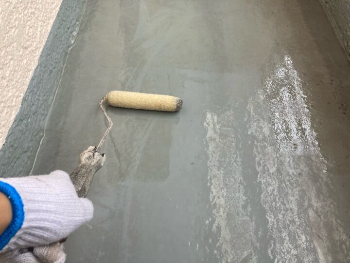 バルコニー床 下塗り