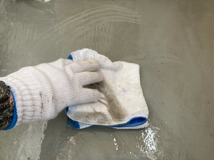 バルコニー床 アセトン拭き