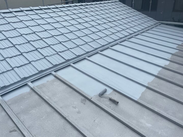 屋根 トタン部下塗り(エポパワーメタルJY)