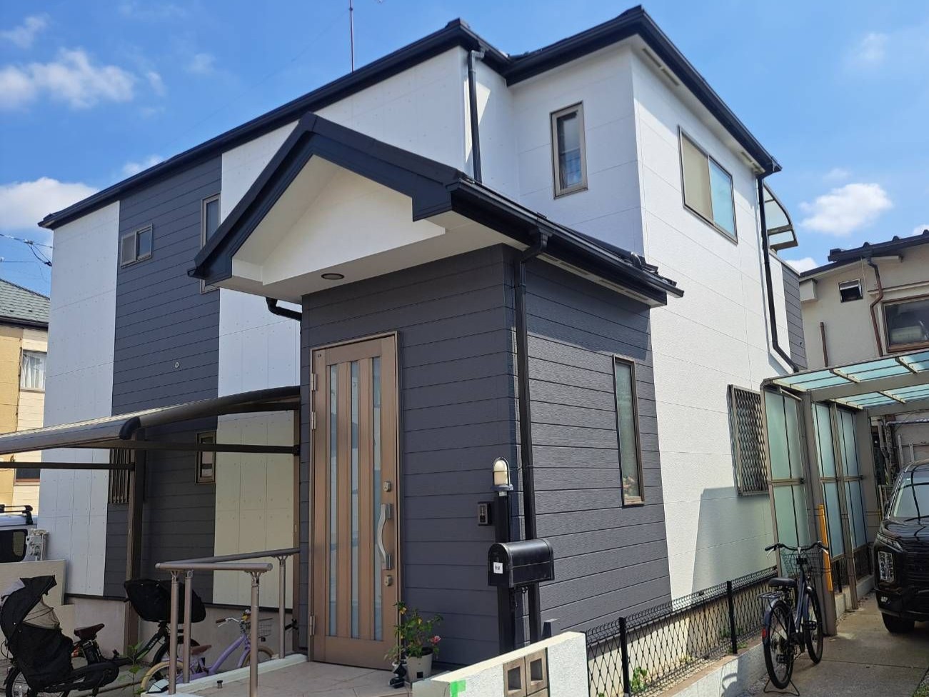 【足立区　外壁塗装・屋根カバー工法】白系と黒系のコントラストでメリハリを！