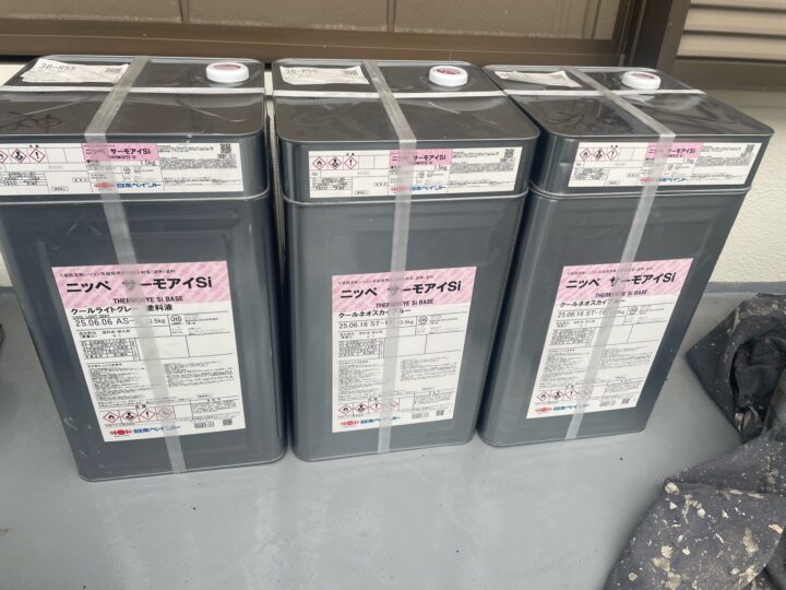 屋根 中塗り上塗り使用塗料