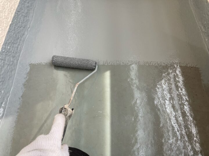 バルコニー床 中塗り