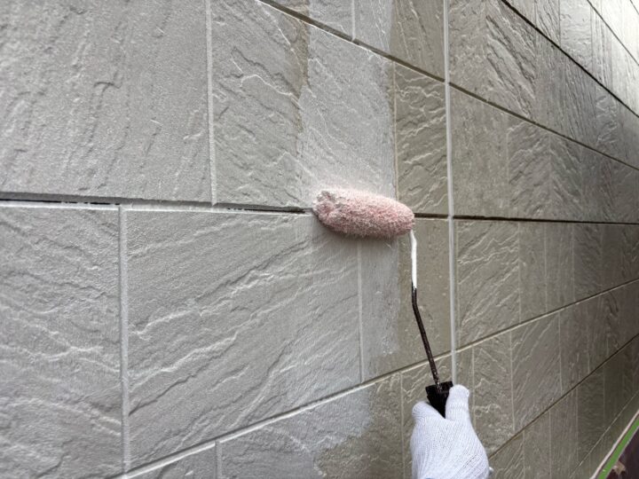 外壁 下塗り(エピテックフィラー AE)