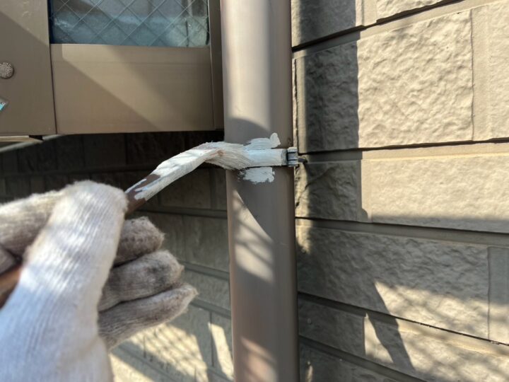 付帯部 雨樋 下塗り(サビカット)