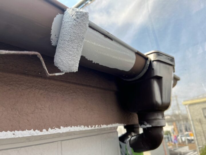 付帯部 横樋 下塗り(サビカット)