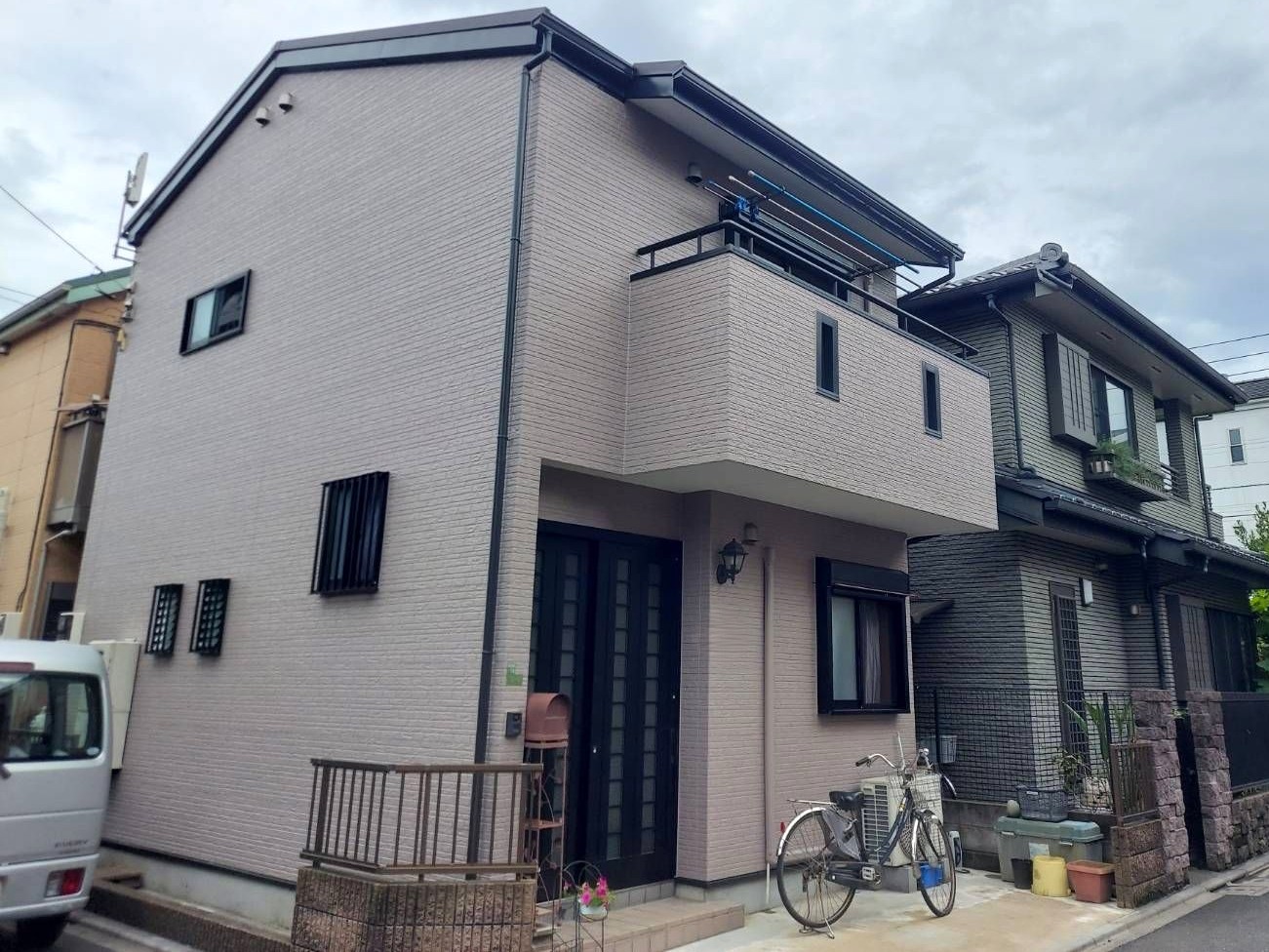 【足立区　屋根カバー工法・外壁塗装工事】3分艶塗料で、落ち着いた雰囲気に。