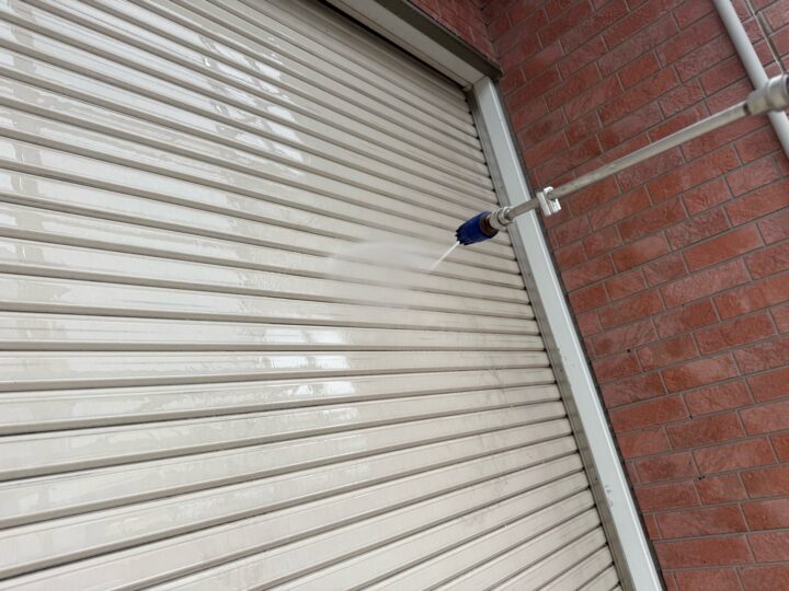 シャッター 高圧洗浄