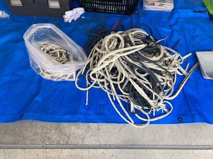 既存シーリング撤去 ゴミ