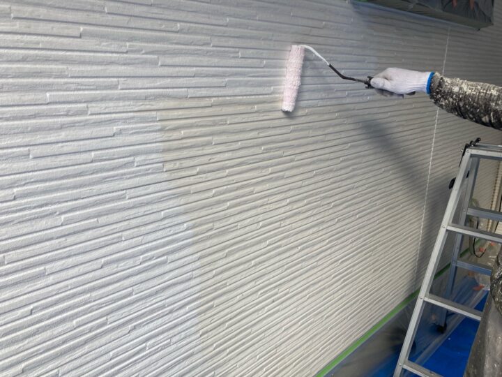 外壁 下塗り(エピテックフィラー AE)