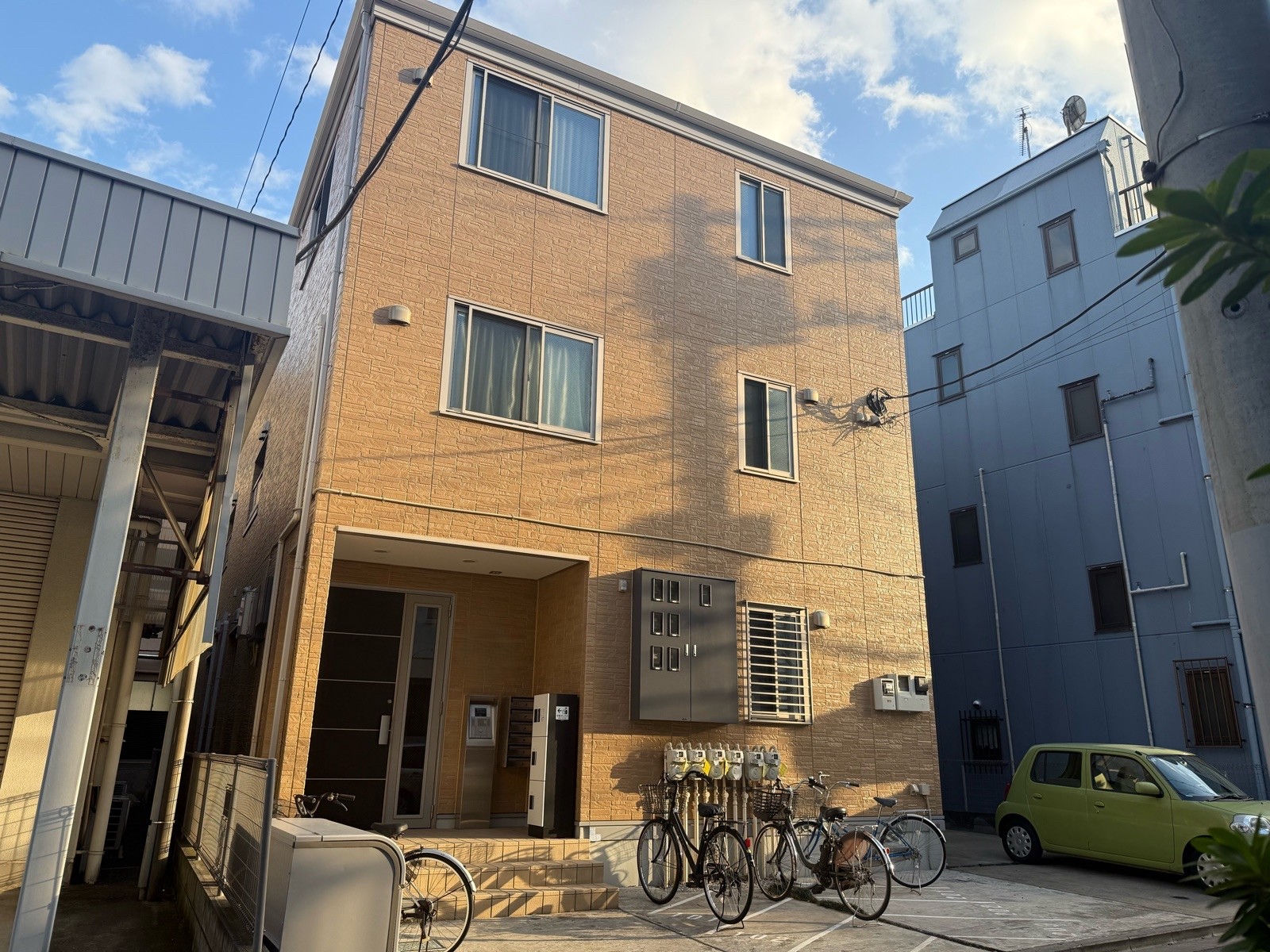 【荒川区　外壁塗装・屋根(遮熱)塗装工事】大和ハウスのアパート案件！ハウスメーカーより深井塗装をお選びいただきました！