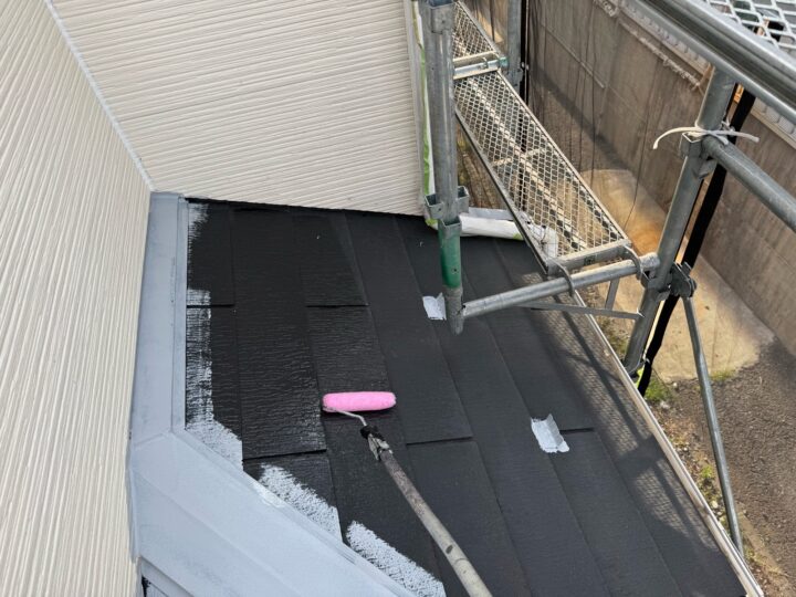 下屋根 下塗り(エポパワーシーラーJY)