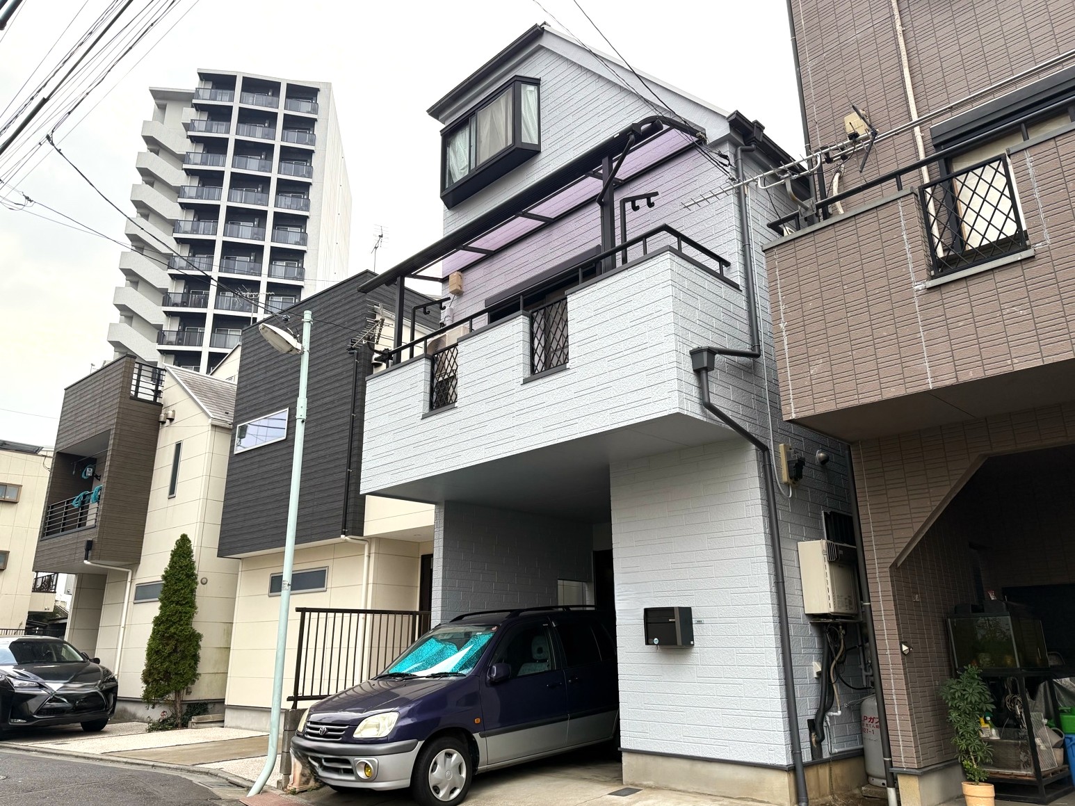 【葛飾区　外壁塗装・屋根(遮熱)塗装工事】夏場の暑さを軽減する明るめシルバーグレイ採用！！