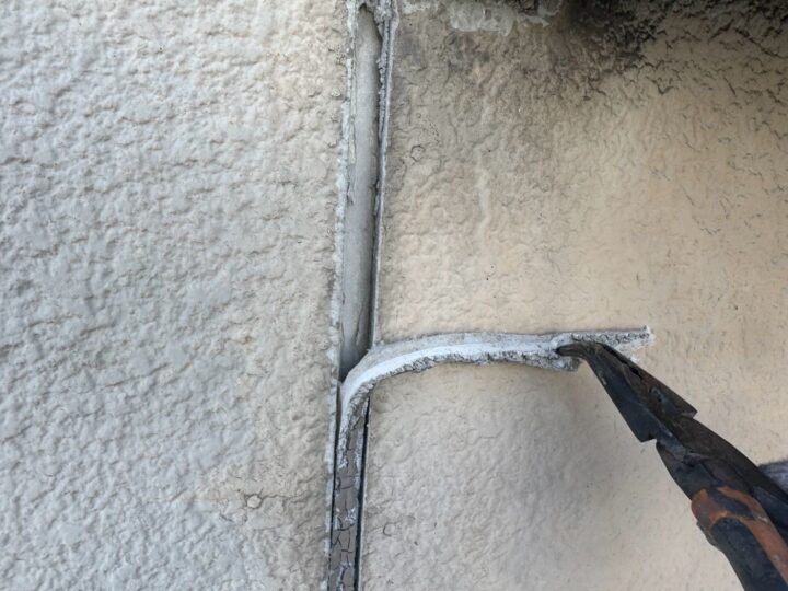 既存シーリング撤去