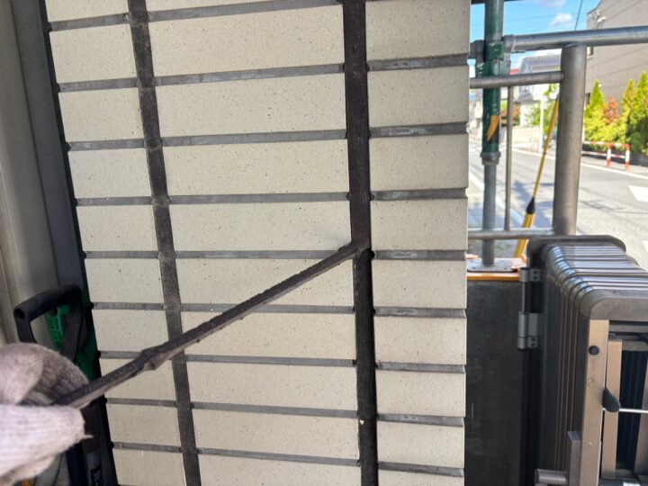 既存シーリング撤去