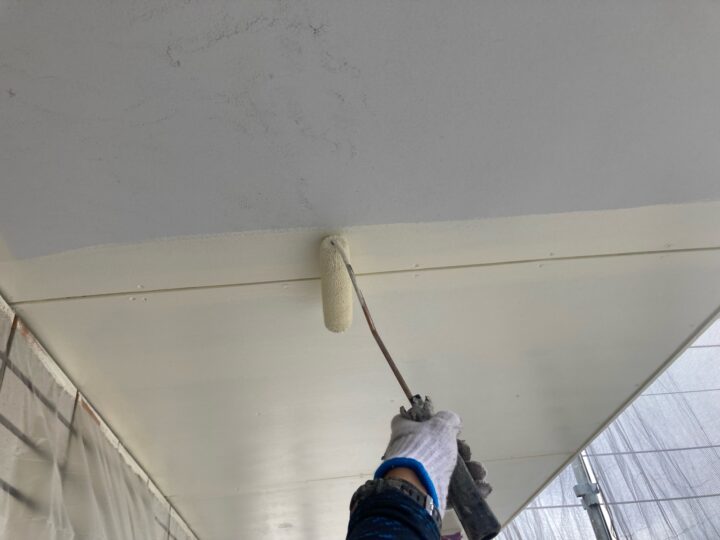 軒天 下塗り(マルチエースⅡ)