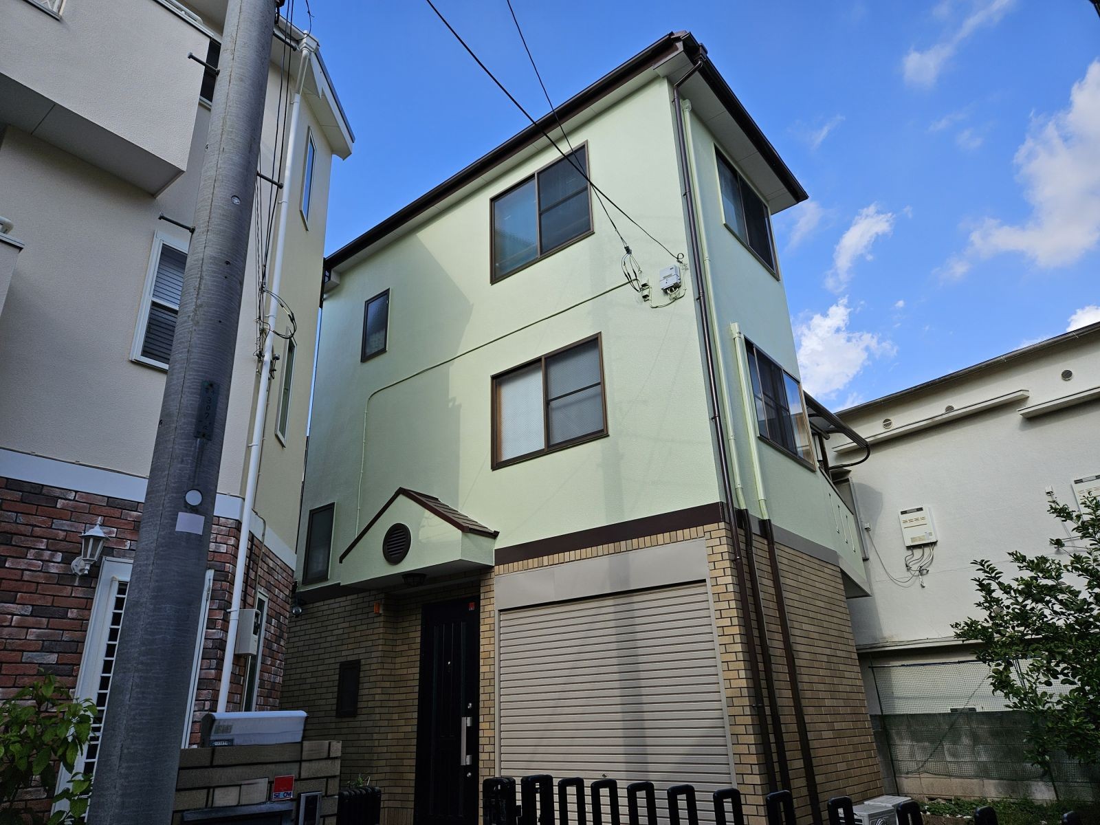 【練馬区　外壁・屋根塗装工事】綺麗色グリーン人気色！モルタル壁案件です！