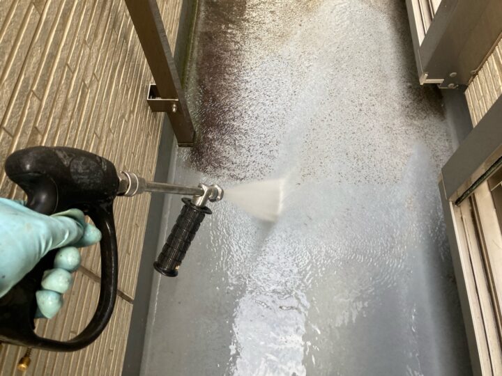 ベランダ床 高圧洗浄