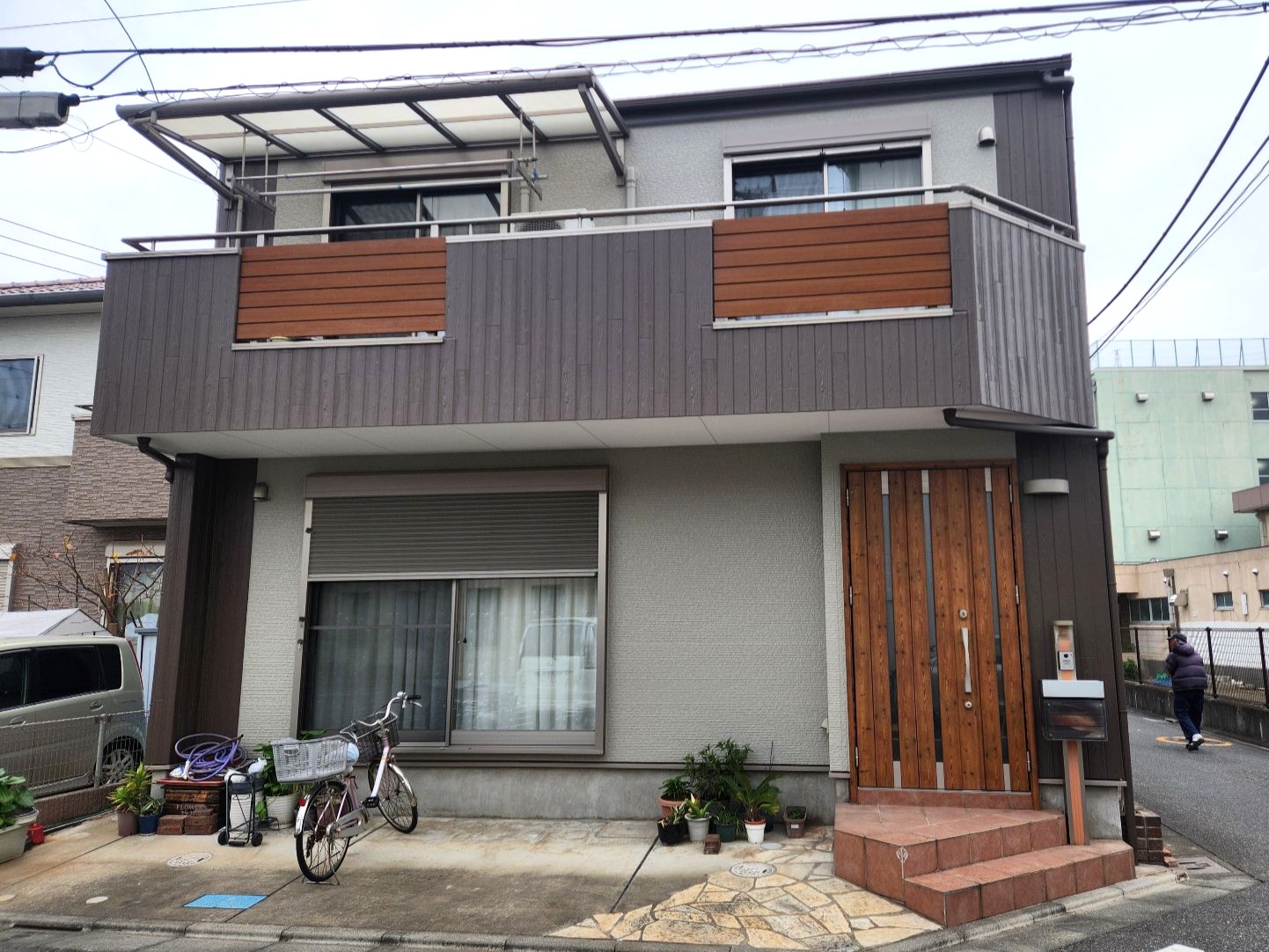 【足立区　外壁(遮熱)塗装・屋根(遮熱)塗装工事】補修もしっかり！3分艶塗装案件です！
