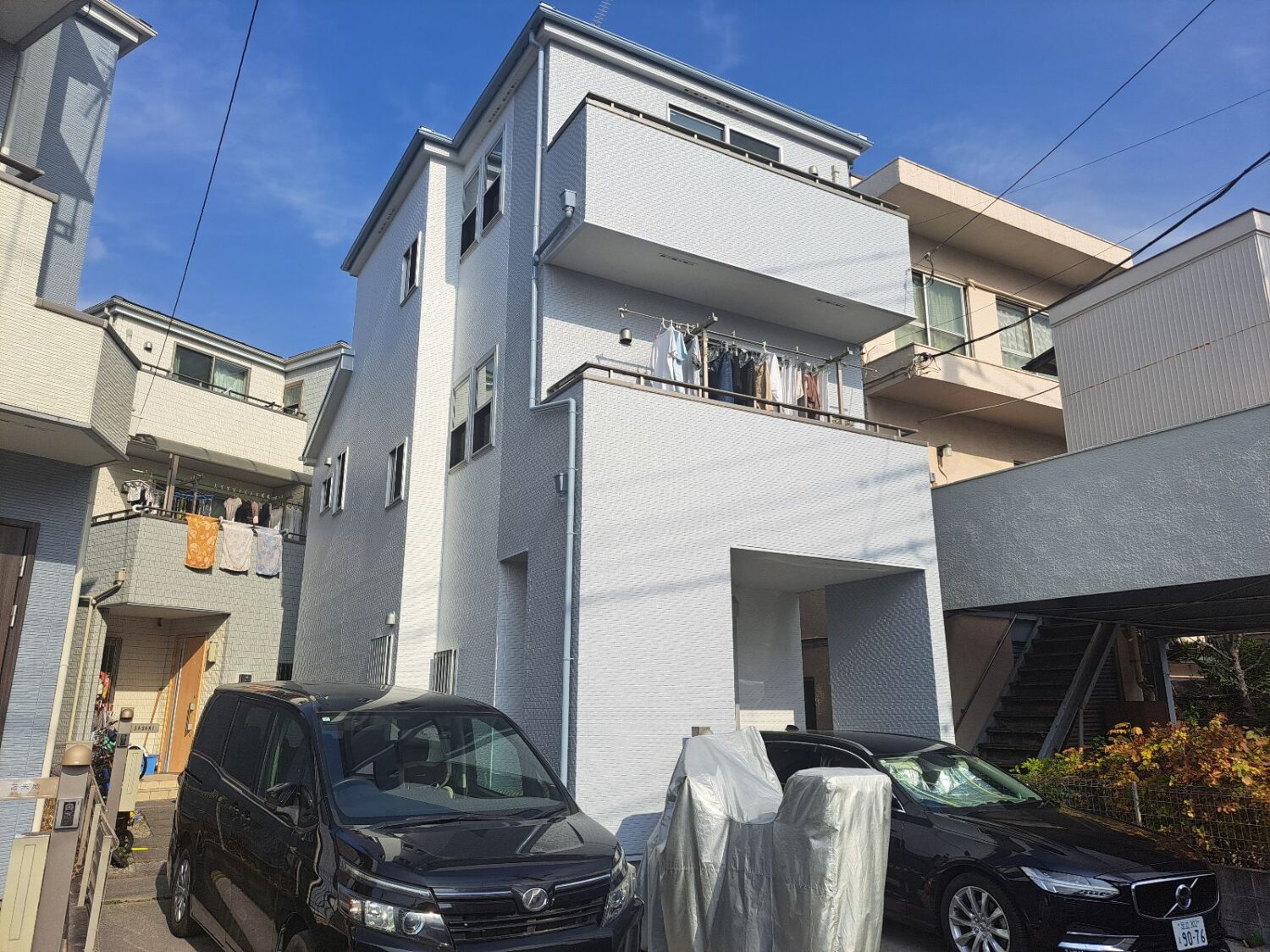 【外壁・屋根塗装工事】白っぽ外観が素敵な事例！イメチェンがすごい！